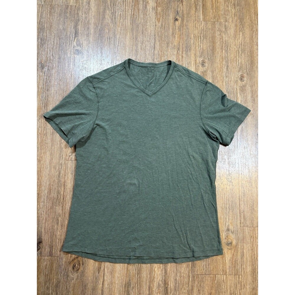 Lululemon 5 Year Basic Tee Shirt Men's Vneck Green Large